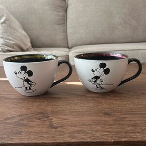 Adorable vintage Mickey and Minnie Mouse mugs